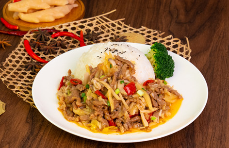 蒸烩煮新品仔姜肉丝盖浇饭预制菜速食料理包